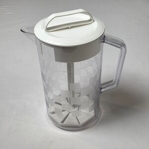 Pampered Chef Quick-Stir Pitcher 2 Quart Checkerboard Pattern White Lid USA